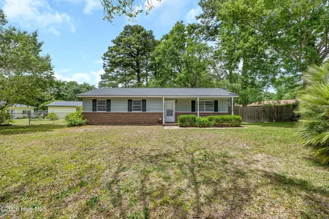 305 Covington Rd, Wilmington, NC 28409