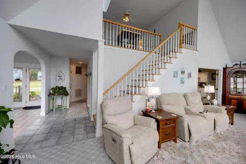 Entry Way - 556 Mallard Cv, Roper, NC 27970 photo 2 of 2