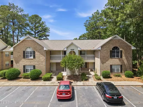 3009 Mulberry Ln #D, Greenville, NC 27858