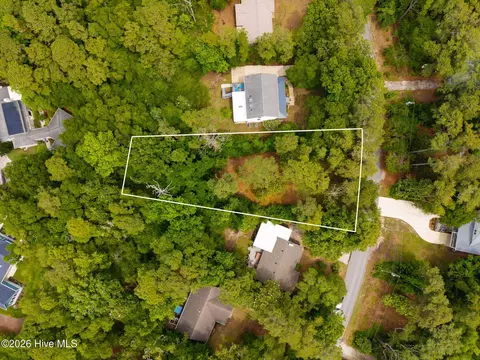 116 Hawthorne Dr, Pine Knoll Shores, NC 28512