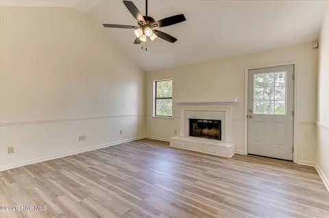 Living - 3207 Darwood Dr, Augusta, GA 30906 photo 2 of 6