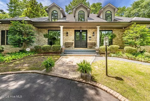 4 Village Ln, Pinehurst, NC 28374