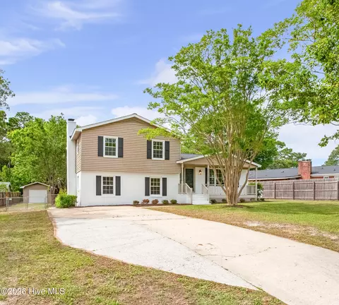 335 Sabra Dr, Wilmington, NC 28405