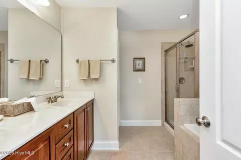 Bath - 75 Shadow Creek Ct, Pinehurst, NC 28374 photo 2 of 5