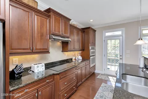 Kitchen - 75 Shadow Creek Ct, Pinehurst, NC 28374 photo 3 of 4