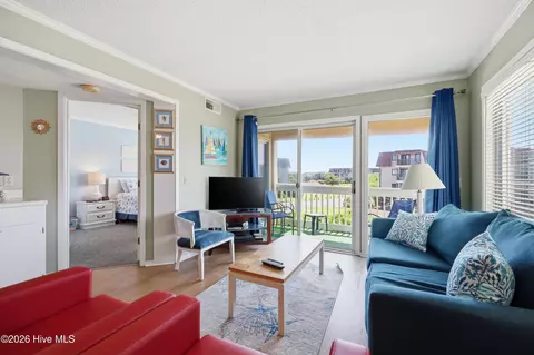 Living - 1904 E Fort Macon Rd #252, Atlantic Beach, NC 28512 photo 4 of 4