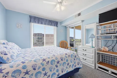 Bedroom - 1904 E Fort Macon Rd #252, Atlantic Beach, NC 28512 photo 2 of 5