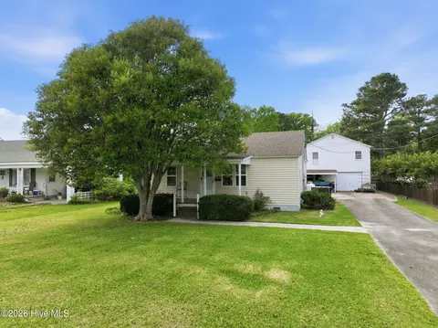 113 Circle Dr, Beaufort, NC 28516