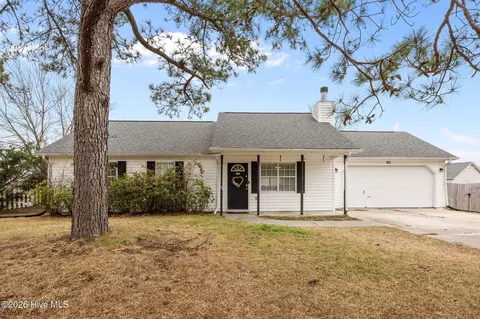 312 Josie Ct, Hubert, NC 28539
