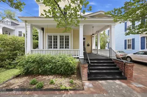 612 Craven St, New Bern, NC 28560