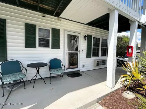 300 Spencer Farlow Dr #A, Carolina Beach, NC 28428