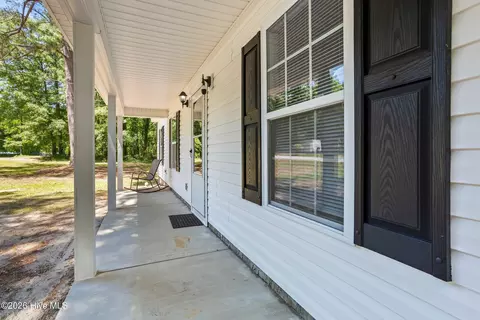 Exterior - 502 Violet St, Thomson, GA 30824 photo 2 of 4