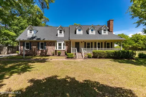 5130 Chalk St, Morehead City, NC 28557