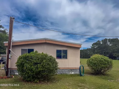 1308 Mac D Rd, Orrum, NC 28369 photo 3