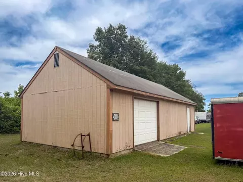 1308 Mac D Rd, Orrum, NC 28369 photo 4