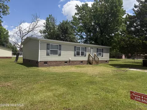 211 Tyson St, Winterville, NC 28590
