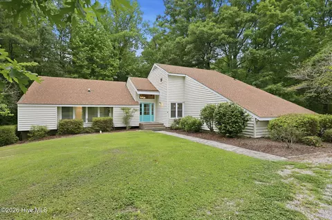 424 Camelia Dr, Washington, NC 27889