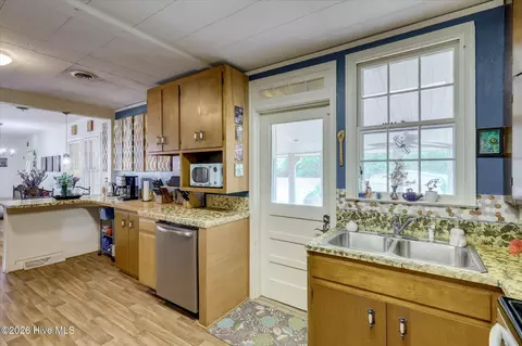 Kitchen - 1002 Eustis Dr, Augusta, GA 30904 photo 3 of 5