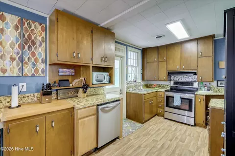 Kitchen - 1002 Eustis Dr, Augusta, GA 30904 photo 2 of 5