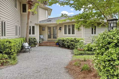 Exterior - 650 Red Fox Trl, Hampstead, NC 28443 photo 5 of 16