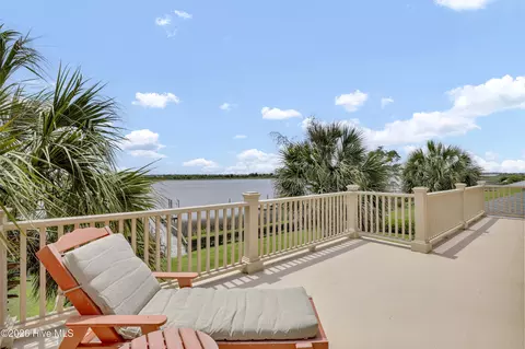 Exterior - 650 Red Fox Trl, Hampstead, NC 28443 photo 11 of 16