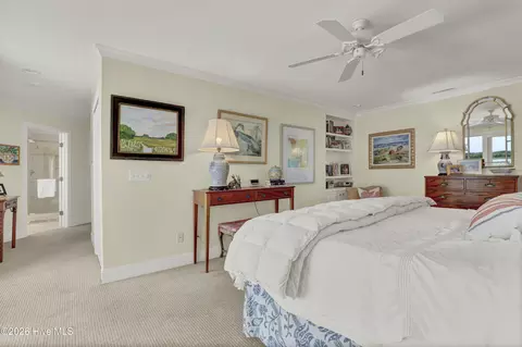 Bedroom - 650 Red Fox Trl, Hampstead, NC 28443 photo 3 of 10