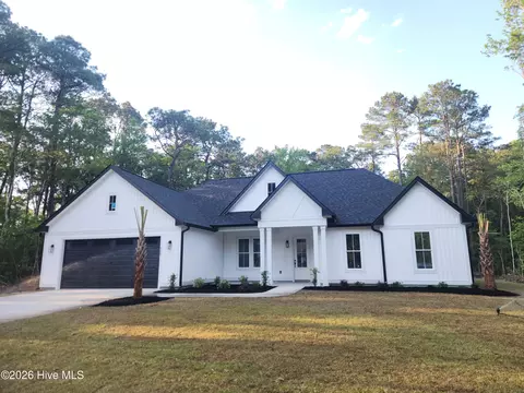 520 Boundaryline Dr NW, Calabash, NC 28467