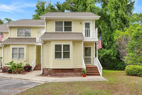 1800 Eastwood Rd #217, Wilmington, NC 28403