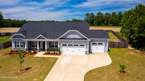 163 Enfield Dr, Carthage, NC 28327