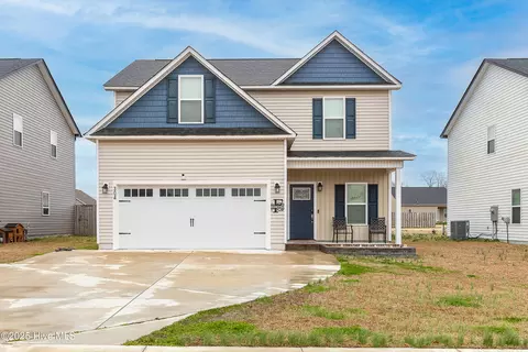 304 E Franck St, Richlands, NC 28574