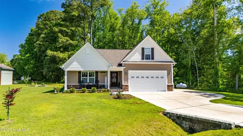 91 Osprey Watch Ln E, Oriental, NC 28571