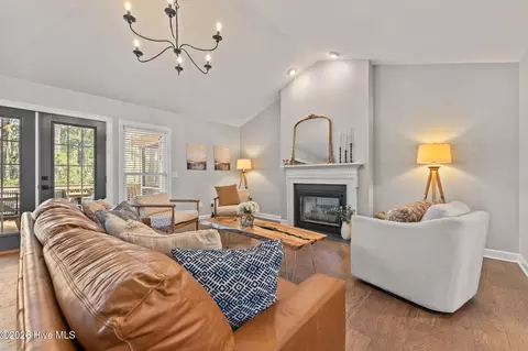 Living - 92 Sakonnet Trl, Pinehurst, NC 28374 photo 2 of 4
