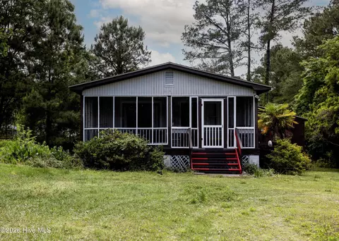 408 Old Folkstone Rd, Holly Ridge, NC 28445