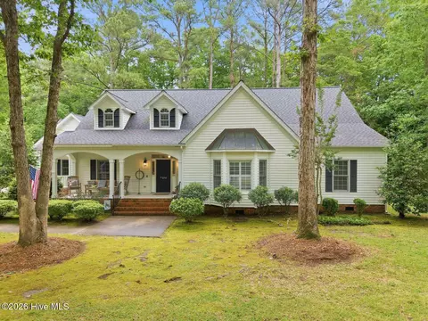 279 Beech Cove Dr, Grimesland, NC 27837