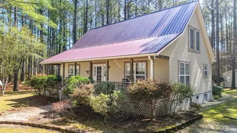 427 Bay Shores Rd, Merritt, NC 28556