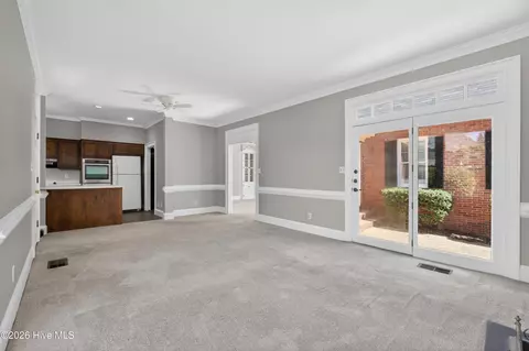Living - 2106 Mcdowell St, Augusta, GA 30904 photo 6 of 8