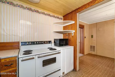 Kitchen - 552 Garden Rd, Willard, NC 28478 photo 3 of 3
