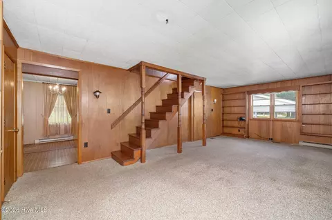Living - 552 Garden Rd, Willard, NC 28478 photo 3 of 5