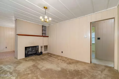 Living - 552 Garden Rd, Willard, NC 28478 photo 2 of 5
