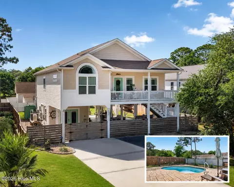 131 NE 15th St, Oak Island, NC 28465