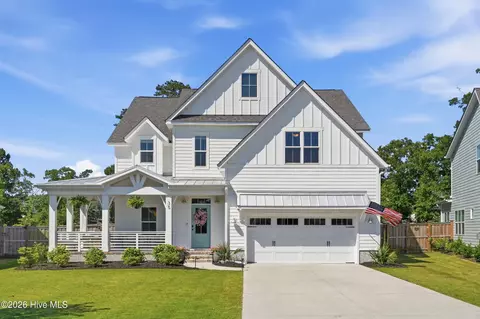 Exterior - 35 Bowman Field Cir, Hampstead, NC 28443 photo 1 of 12