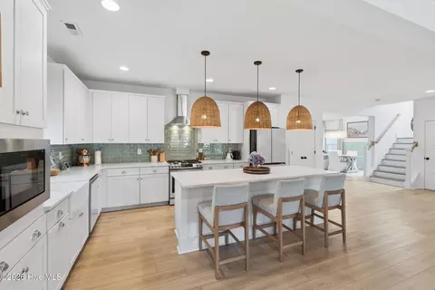 Kitchen - 35 Bowman Field Cir, Hampstead, NC 28443 photo 4 of 6