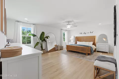 Bedroom - 35 Bowman Field Cir, Hampstead, NC 28443 photo 1 of 10