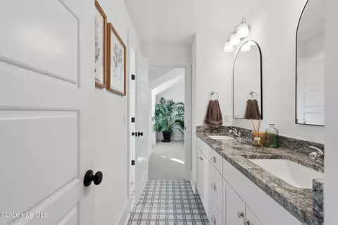 Entry Way - 35 Bowman Field Cir, Hampstead, NC 28443 photo 10 of 10