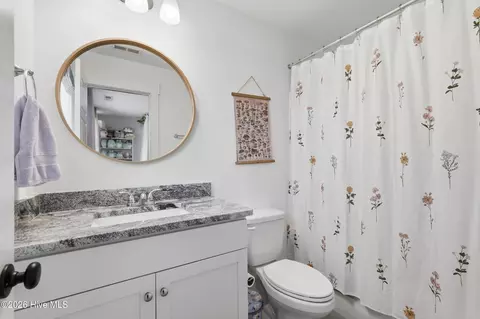 Bath - 35 Bowman Field Cir, Hampstead, NC 28443 photo 9 of 10