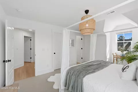 Bedroom - 35 Bowman Field Cir, Hampstead, NC 28443 photo 6 of 10