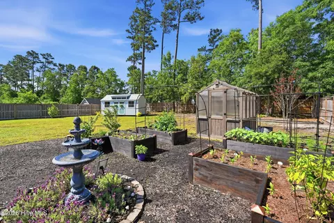 Exterior - 35 Bowman Field Cir, Hampstead, NC 28443 photo 9 of 12