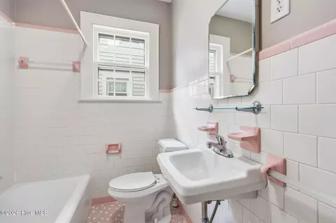 Bath - 205 E 11th St, Washington, NC 27889 photo 1 of 2