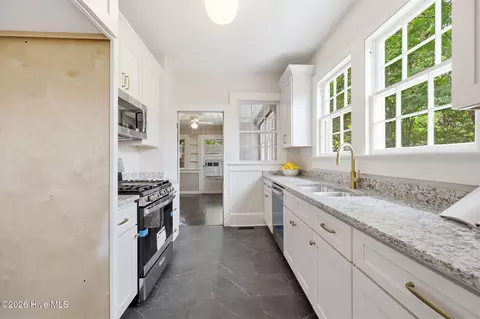 Kitchen - 205 E 11th St, Washington, NC 27889 photo 2 of 3