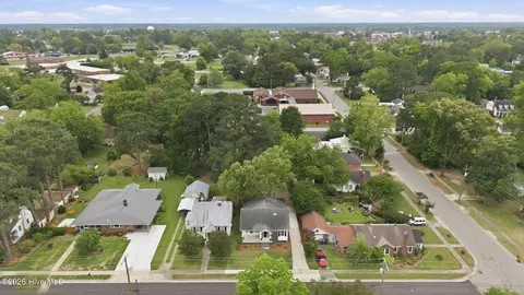 View/Area - 205 E 11th St, Washington, NC 27889 photo 1 of 3
